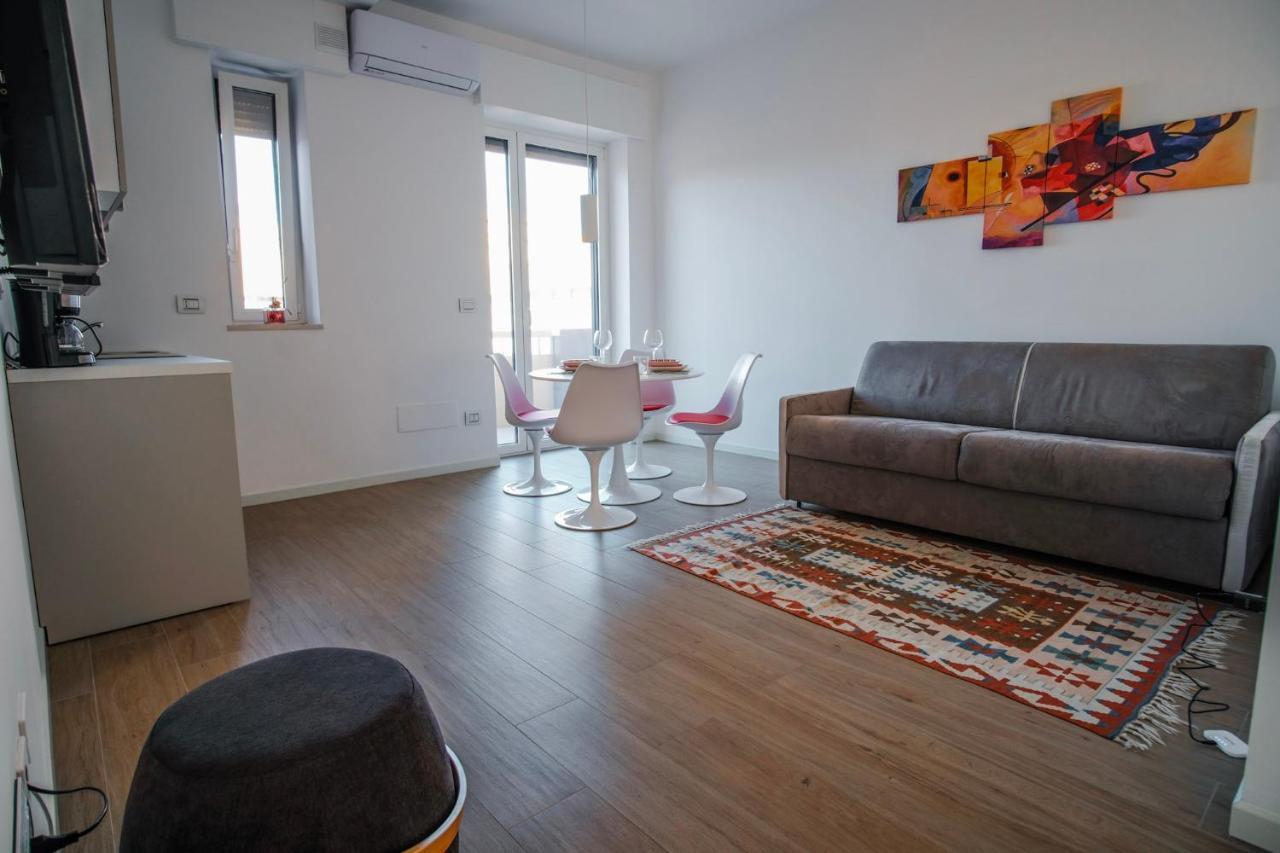 בארי Rossani Suites&Aparts מראה חיצוני תמונה