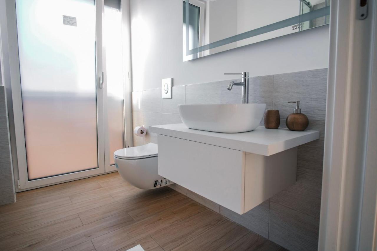 בארי Rossani Suites&Aparts מראה חיצוני תמונה
