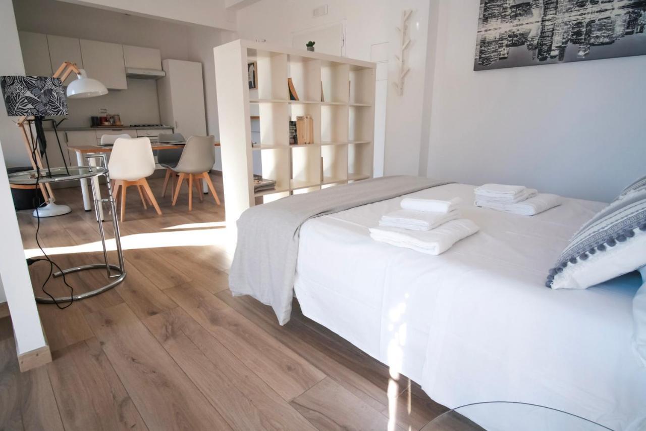 בארי Rossani Suites&Aparts מראה חיצוני תמונה